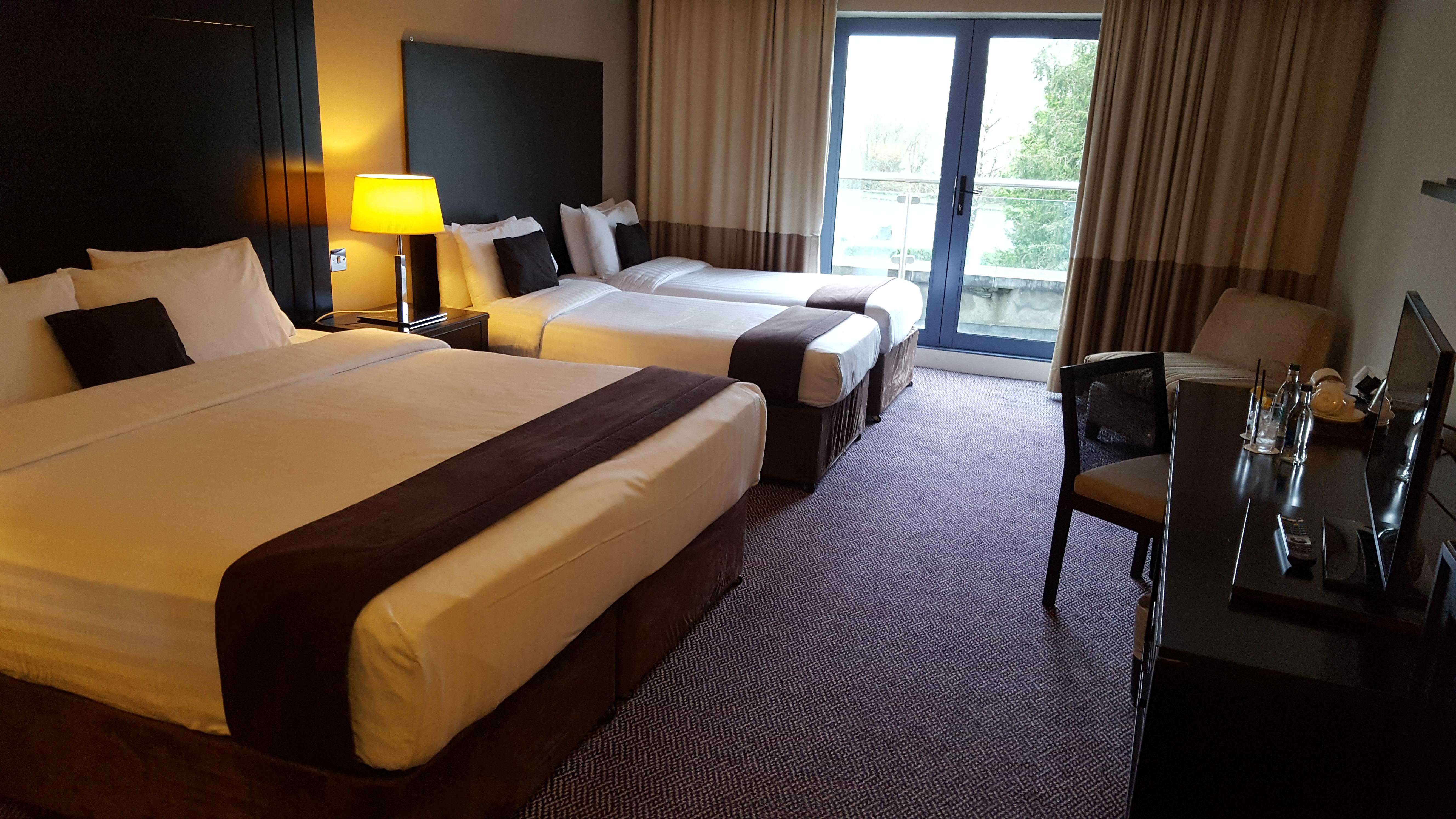 Shamrock Lodge Hotel Athlone Bagian luar foto