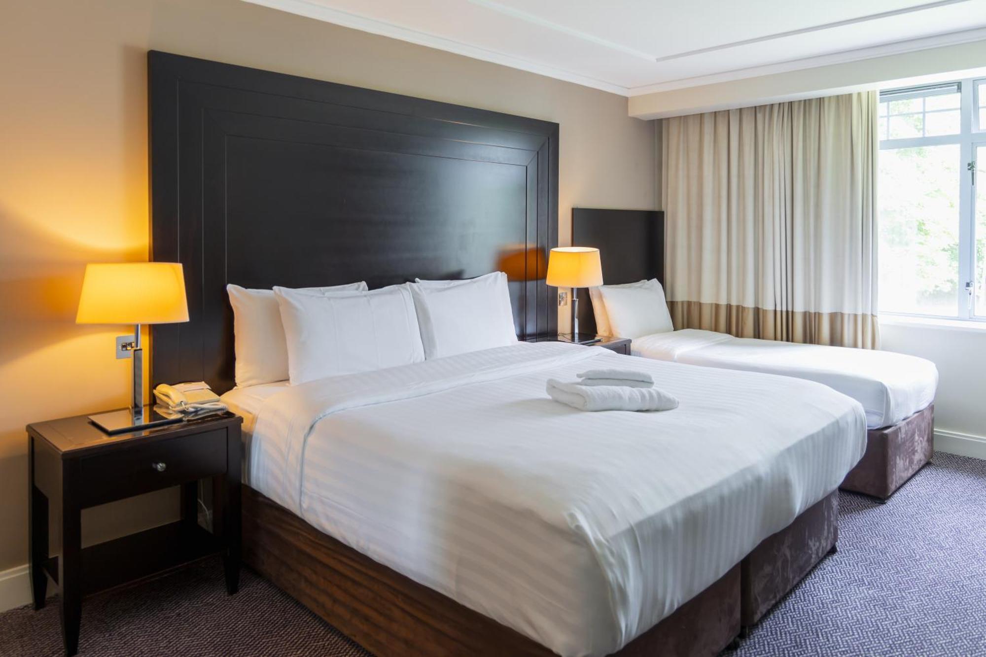 Shamrock Lodge Hotel Athlone Bagian luar foto