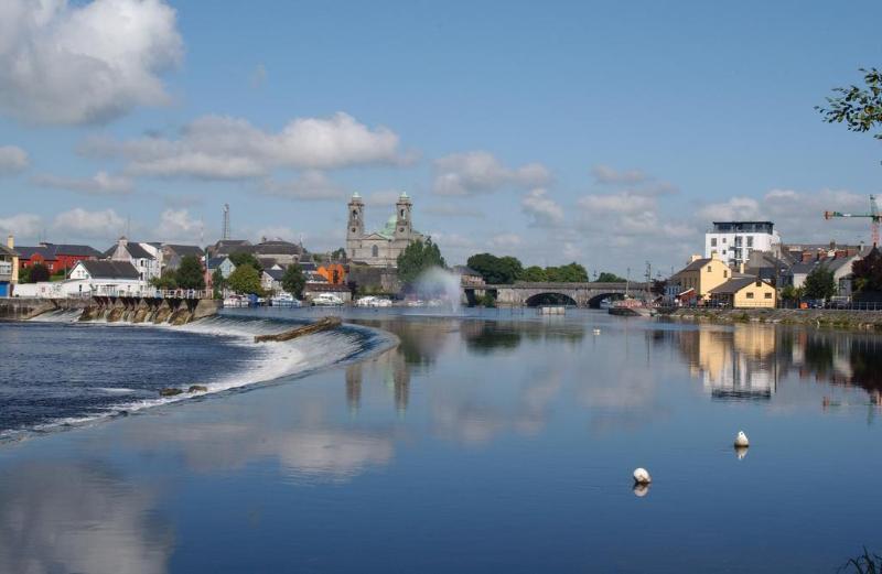 Shamrock Lodge Hotel Athlone Bagian luar foto